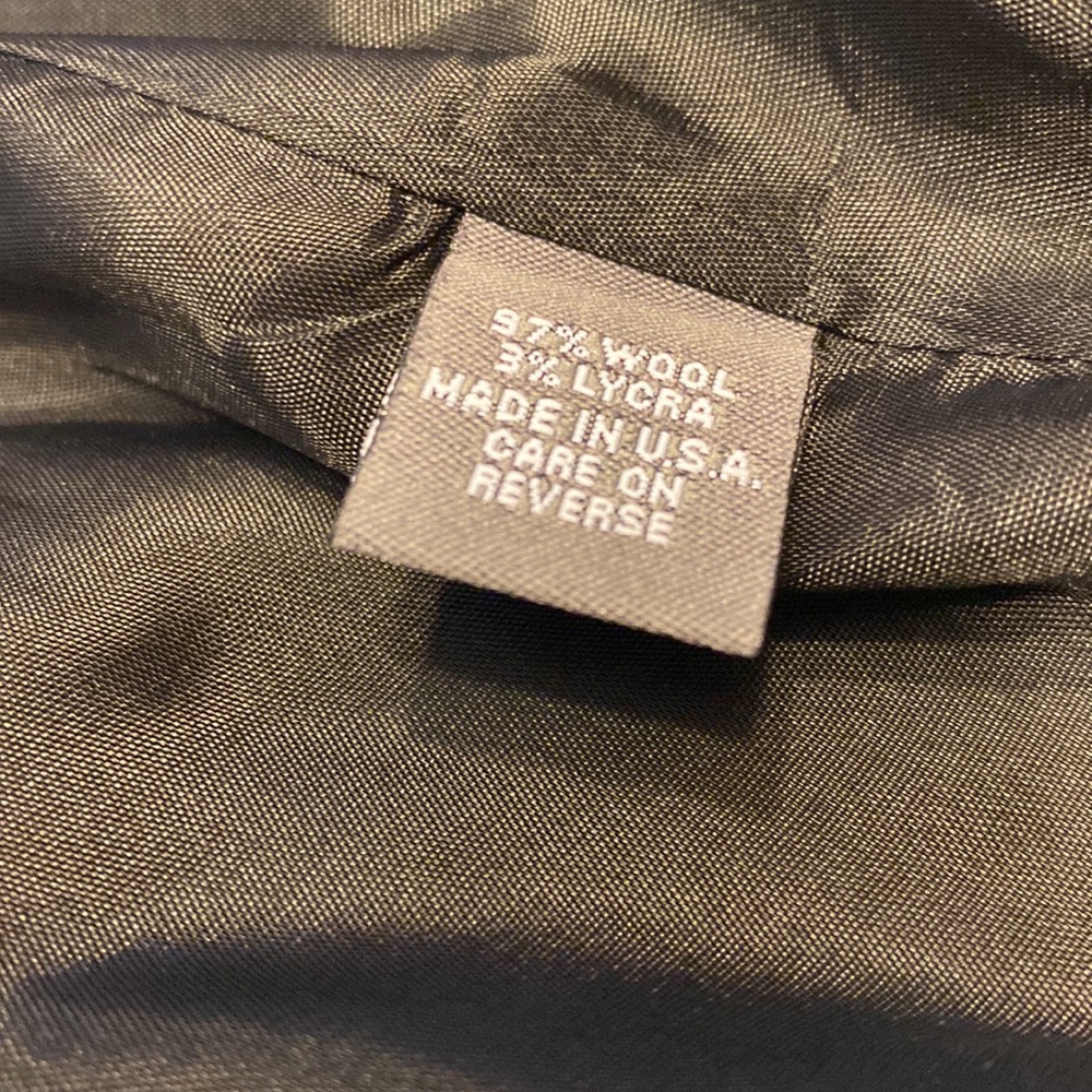 Saks fifth Avenue, folio wrap skirt,like new condition , measurements in photos - Picture 7 of 9